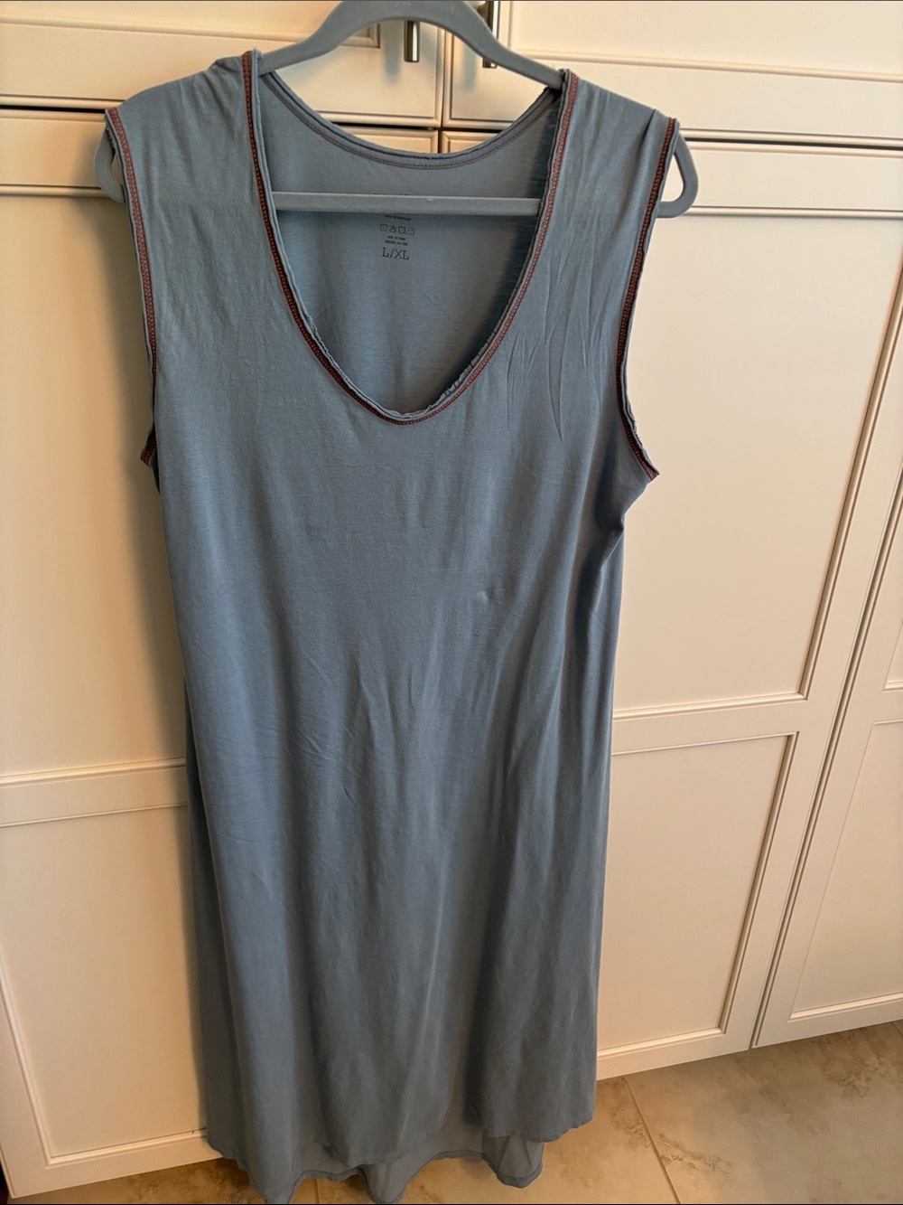 NATURAL LIFE Sleeveless V-Neck Chemise in Dusty Blue with Contrast Trim
